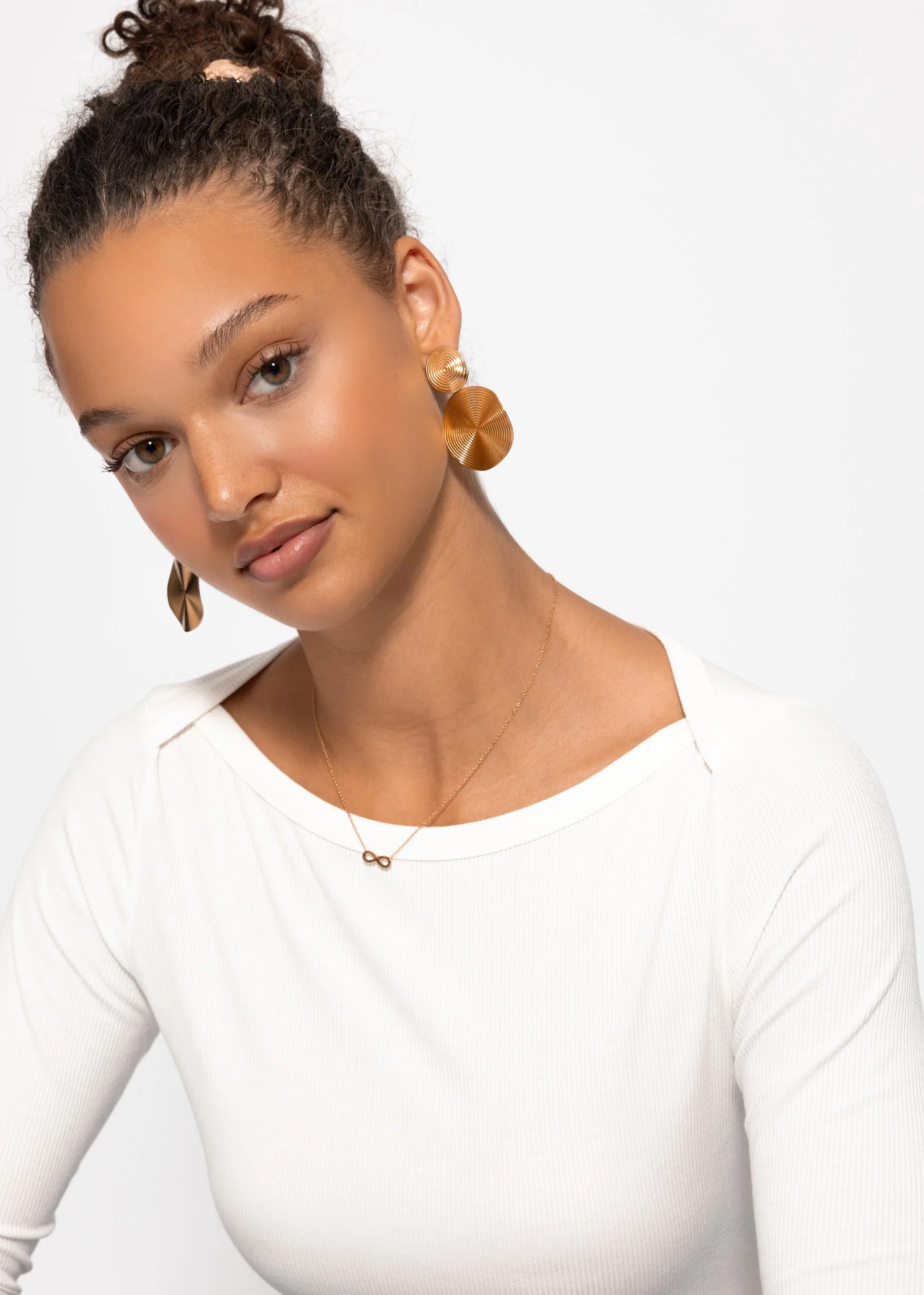 Long-sleeved shirt with boat neck - off-white - Image 4