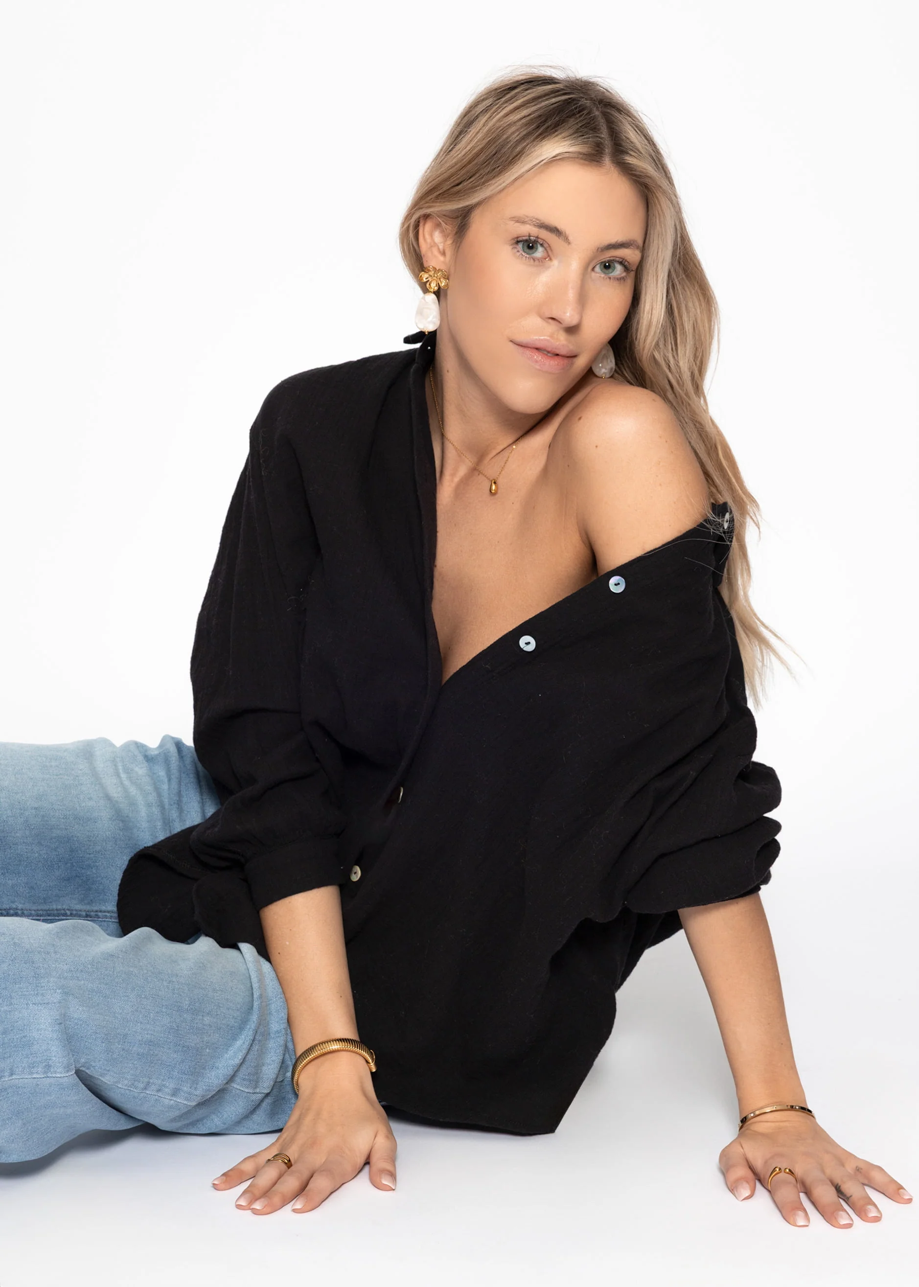 Muslin blouse oversize, short, black - Image 3