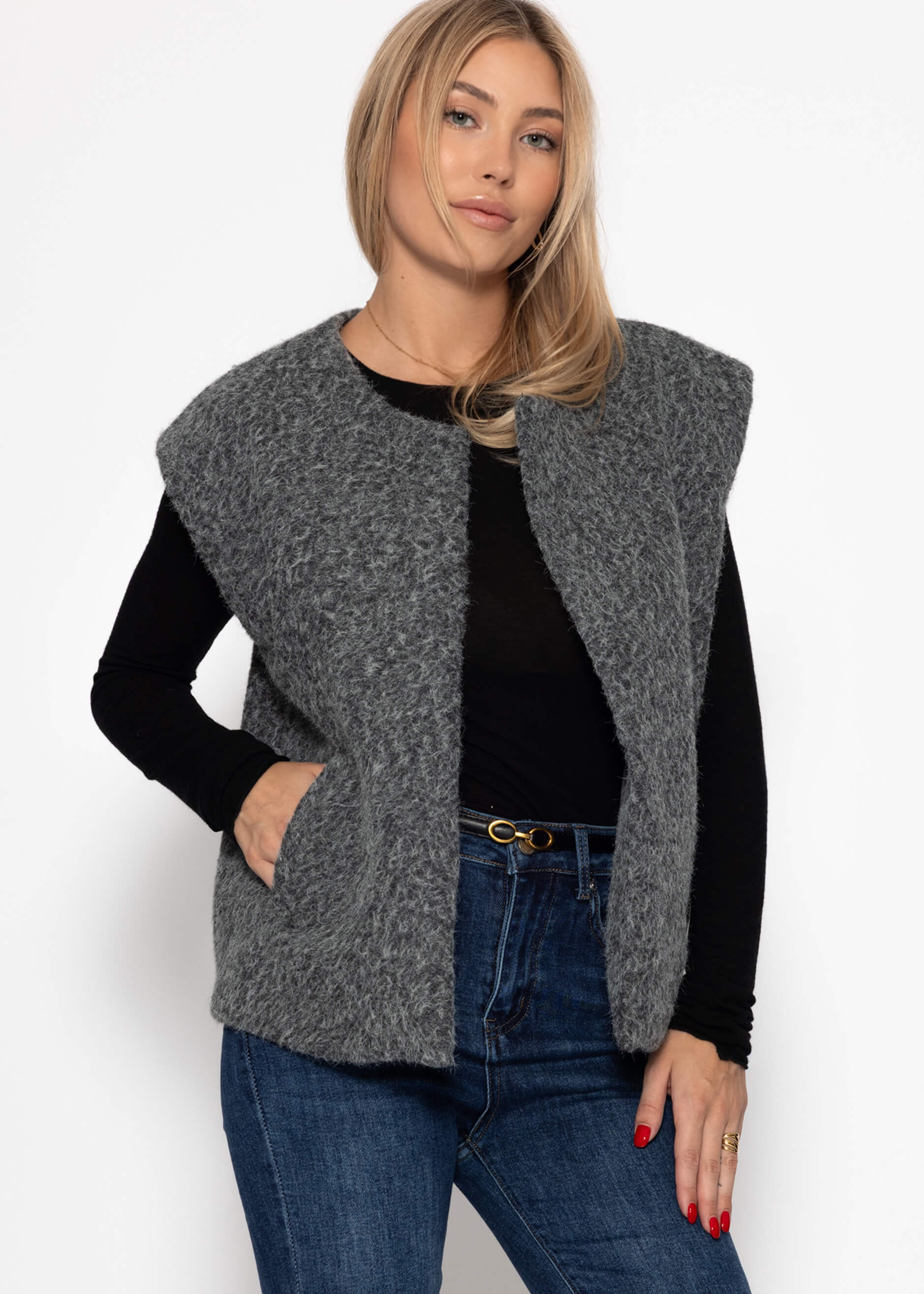 Small vest with wool structure - gray - Image 3